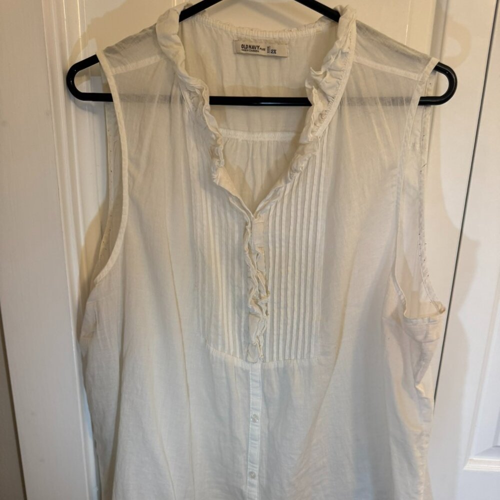 Old Navy Sleeveless Blouse